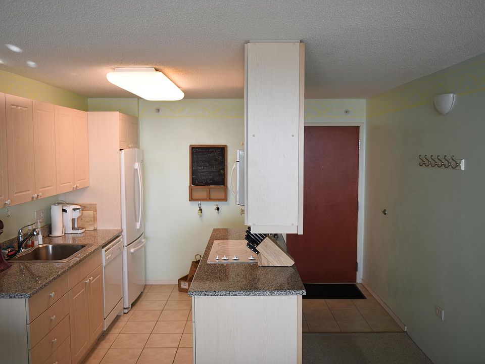 Kitchen / entry way