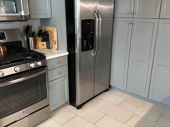3rd image of 1625 Pacific Ave APT 103