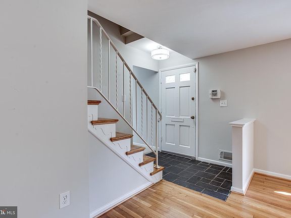 2nd image of 2622 Bowling Green Dr