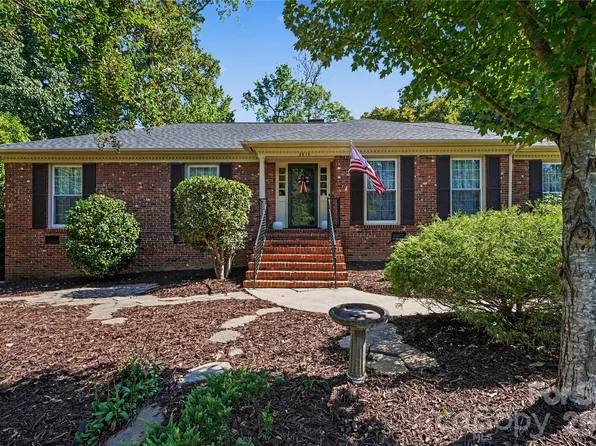 2610 Tattersall Dr, Charlotte, NC 28210
