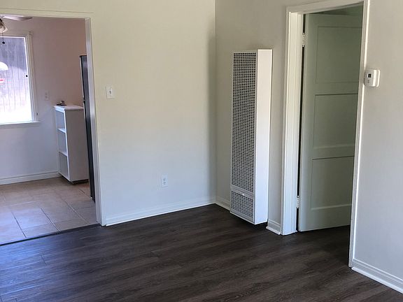 4th image of 1741 N Hollywood Way