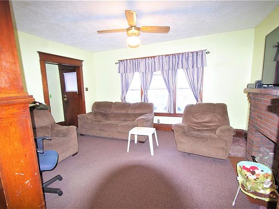 4th image of 97 Briggs Ave
