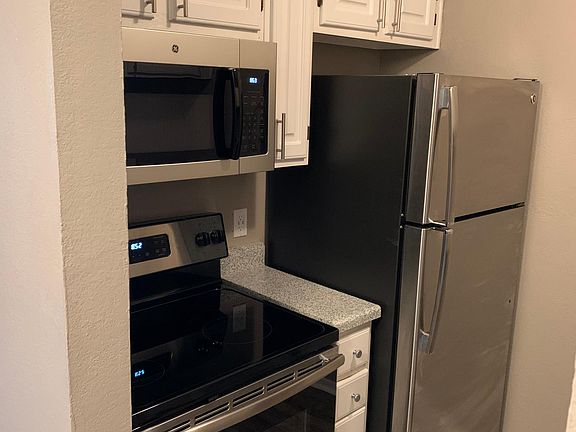 3rd image of 1240 Missouri Ct APT 404