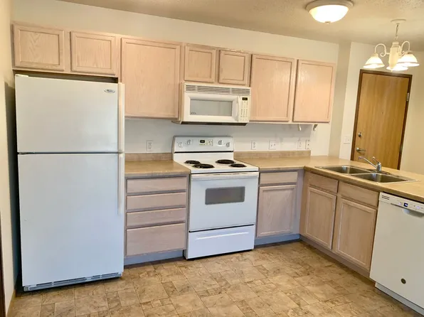 Fairways III, 3515 10th Ave S APT 307, Moorhead, MN 56560
