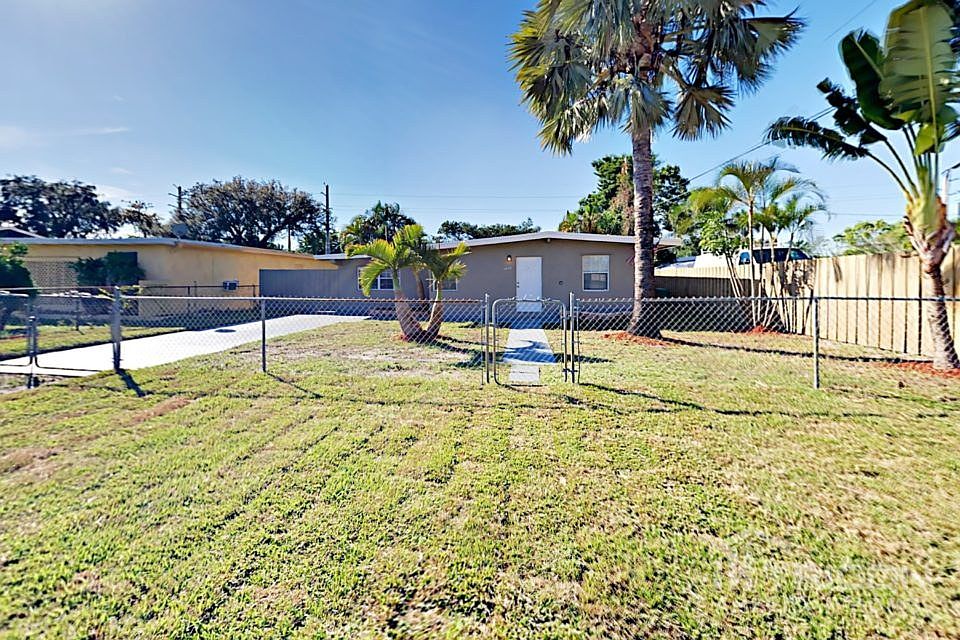 1st image of 1465 SW 30th Ter