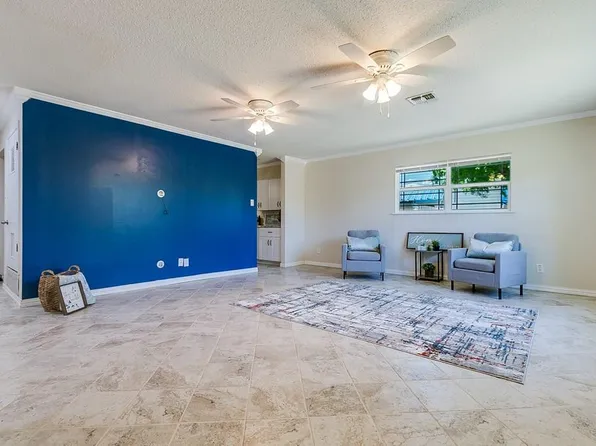 54 E 8th St, San Angelo, TX 76903