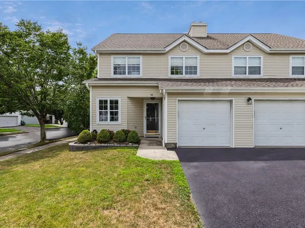 43 Lyndon Place, Melville, NY 11747