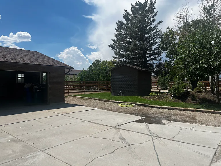 8985 W 8800 N — Photo 2