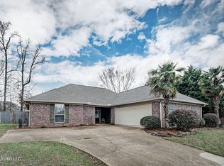 308 Pineneedle Dr, Brandon, MS 39047