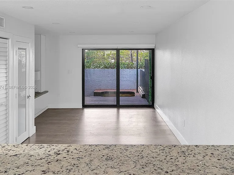 1901 NW South River Dr #28C — Photo 6