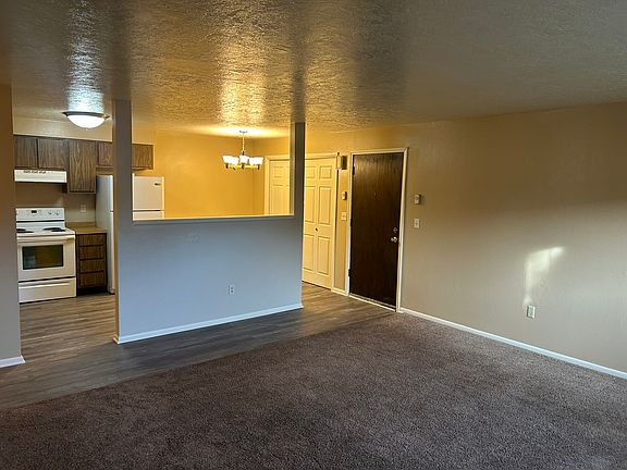Living room/kitchen
