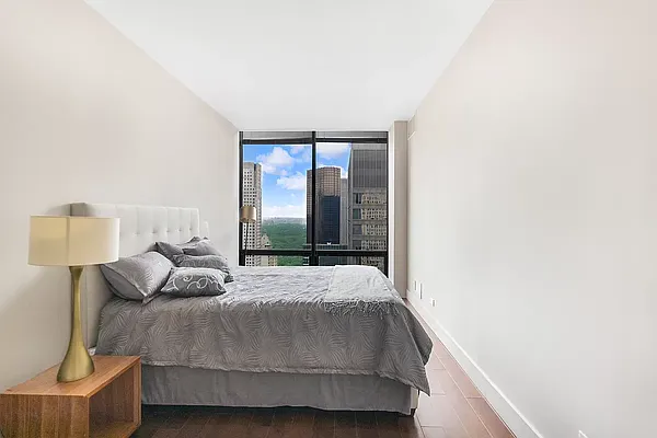 Rented by Compass | media 9