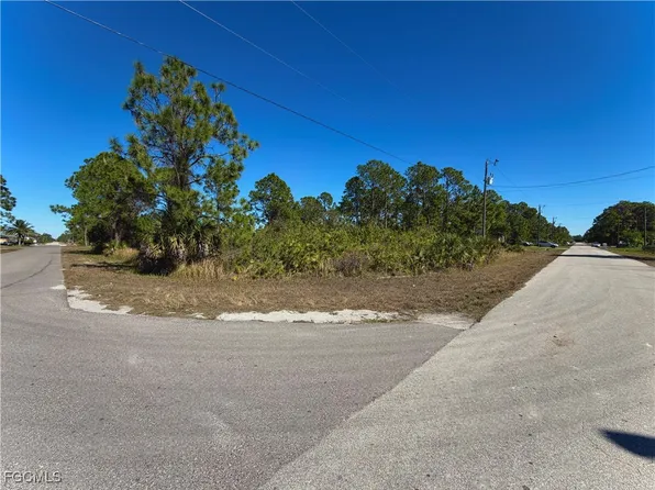 2718 17th St W, Lehigh Acres, FL 33971