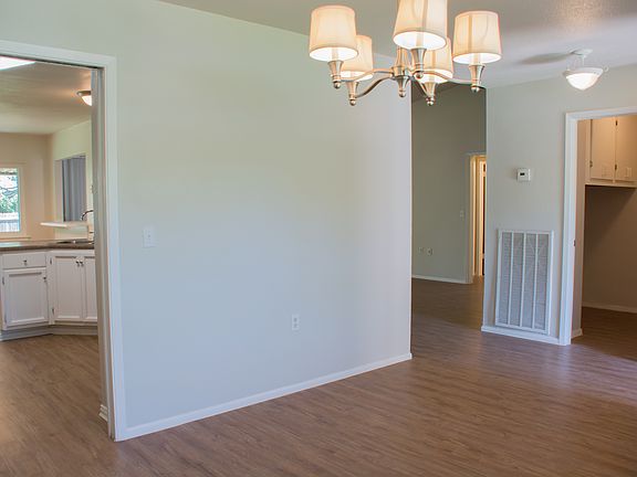 3rd image of 5803 Cypress Bend St