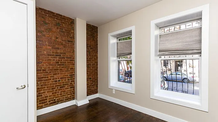 Rented by Nooklyn NYC LLC | media 31