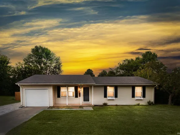 7902 Oak Grove Rd, Newburgh, IN 47630