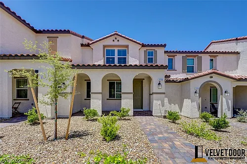 2725 Luzzi Walk Photo 1