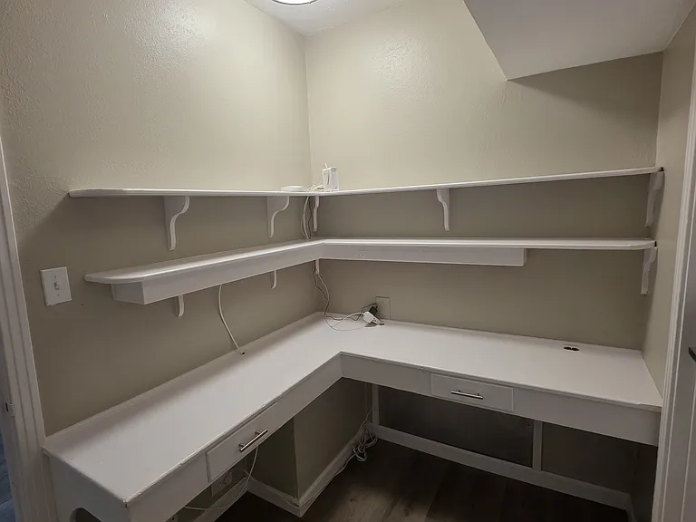 325 S Saunders St #1 — Photo 23