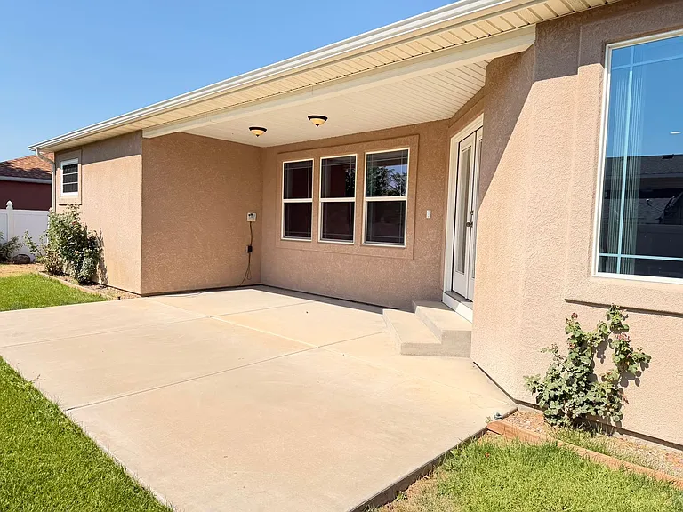 646 Cortney Way — Photo 25