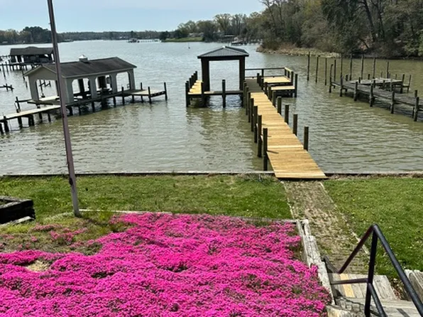 114 Sebastian Ave, Colonial Beach, VA 22443