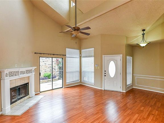 2nd image of 3009 Everest Dr