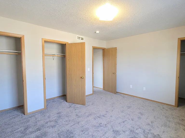 Valley Townhomes — Photo 14