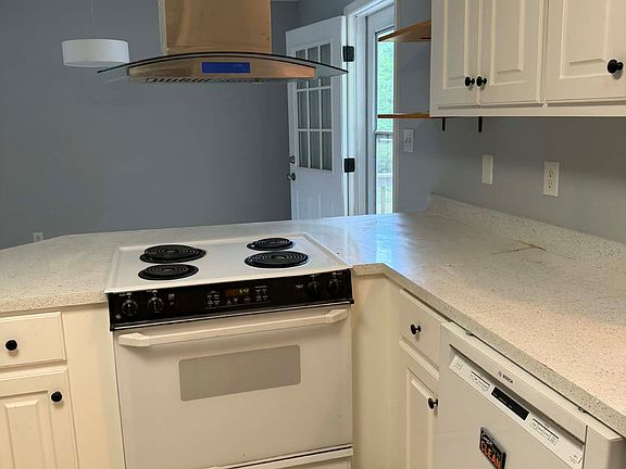 5th image of 1529 Sykes Rd