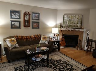 19230 Forest Park Dr NE, Lake Forest Park, WA 98155