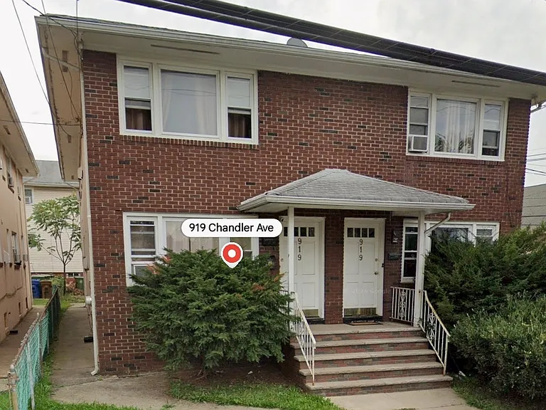 919 Chandler Ave #1L — Photo 1