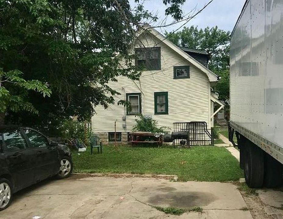 5243 N 38th St. (Duplex) Apartment Rentals Milwaukee, WI Zillow