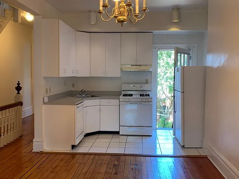 5431 Howe Street — Photo 15