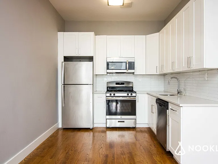 271 Martense St #4R — Photo 10