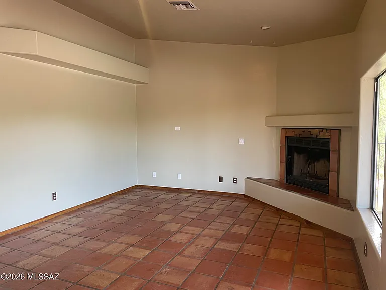 11065 E Snyder Rd — Photo 16