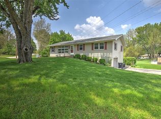 820 Frank Dr, Decatur, IL 62526