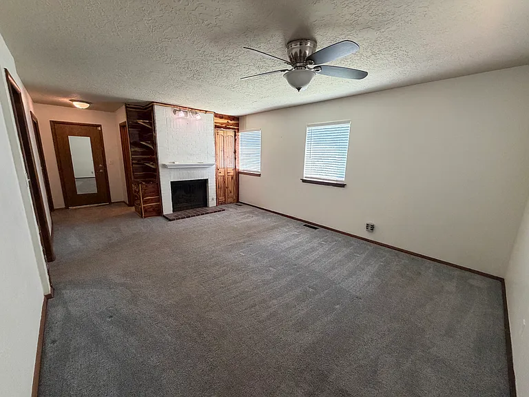 2517 Chateau Dr — Photo 13