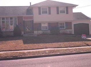 137 Tilford Rd, Somerdale, NJ 08083