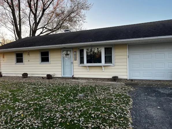 10522 Baker Pl, Crown Point, IN 46307