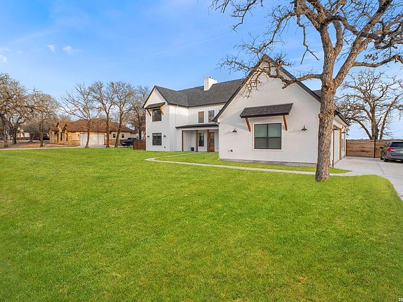 2nd image of 204 OAK FIELDS DR