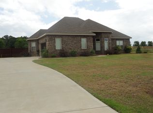 620 Trails End Cir, Bonaire, GA 31005