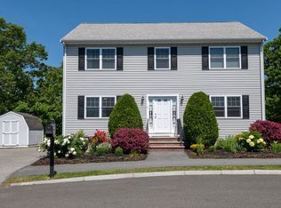 8 Grapevine Rd, Lynn, MA 01904