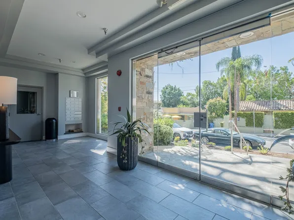 8819 Harratt St APT 102, West Hollywood, CA 90069