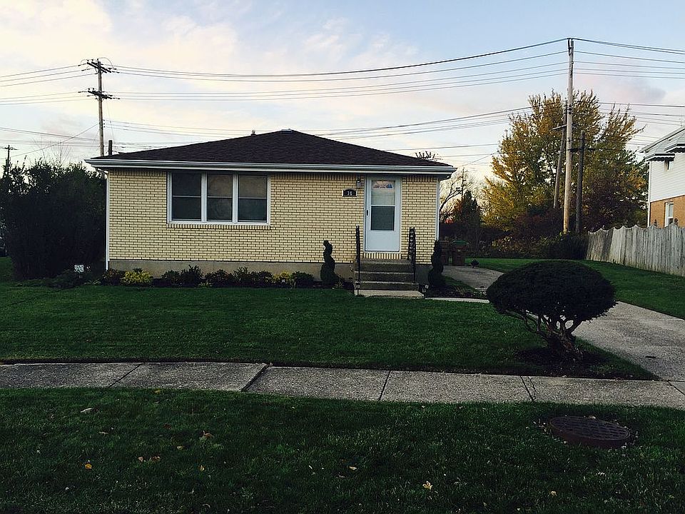 1st image of 34 Barone Cir