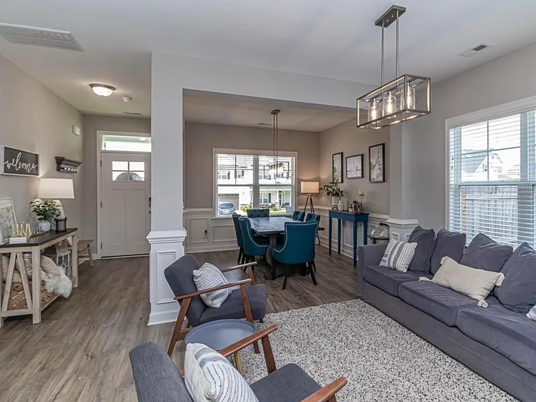 300 Stonebridge Dr — Photo 5