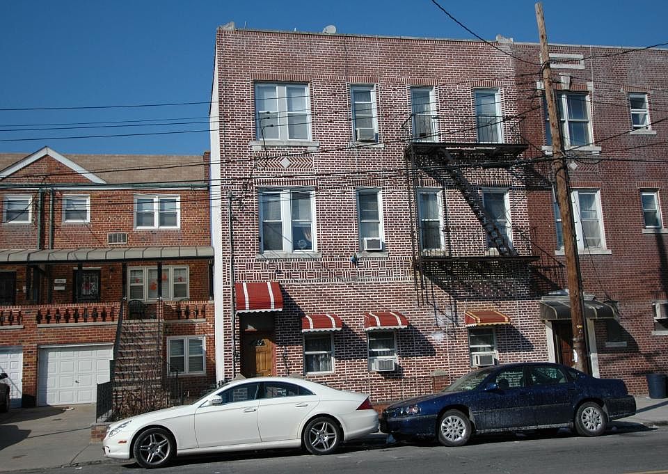 1st image of 8776 16th Ave
