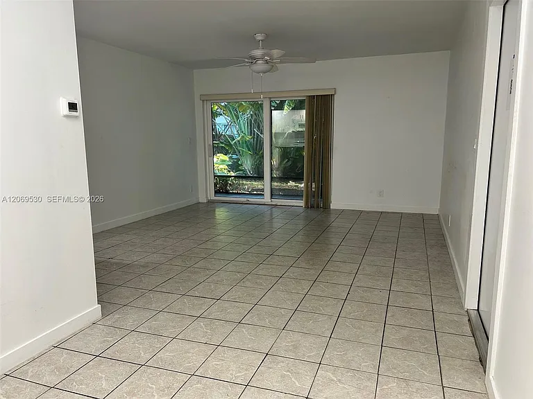815 SW 30th St #J — Photo 28