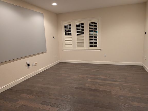 Upstairs Large Den, Projector screen 120inch