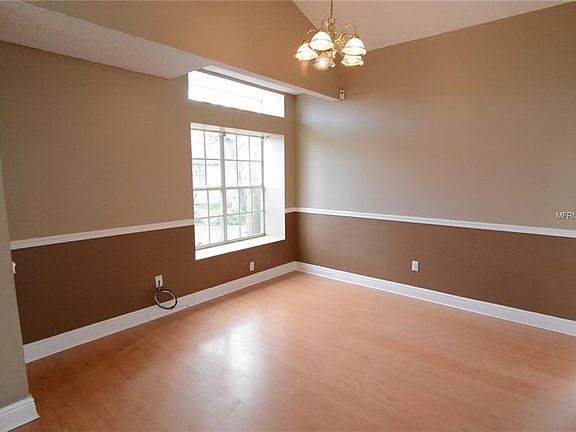4th image of 1009 Sugarberry Trl