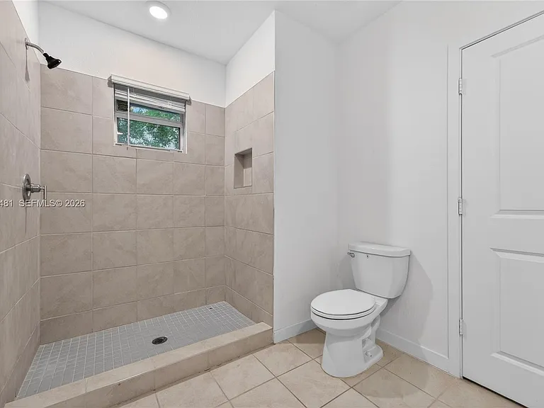 1780 SE 9th Ave — Photo 18