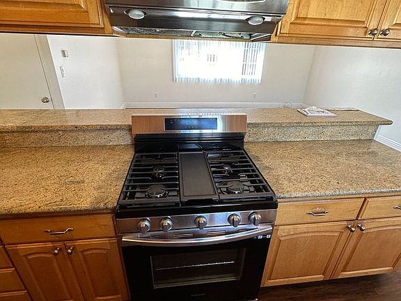 5th image of 18413 Corby Ave #18413