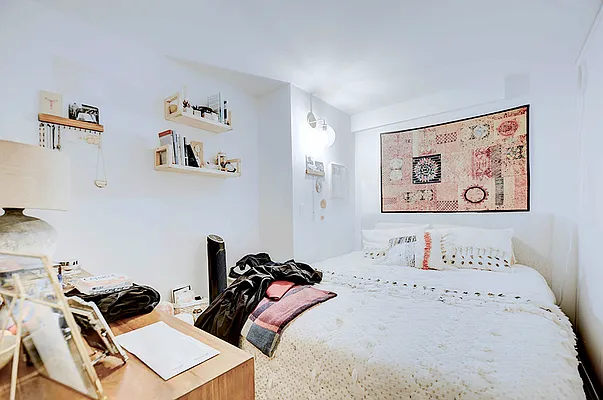 Rented by Urbane Brokerage | media 28